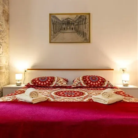 Emperor Oasis شقة *