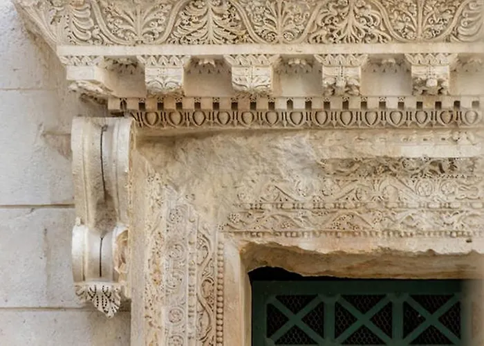 Emperor Oasis Apartment