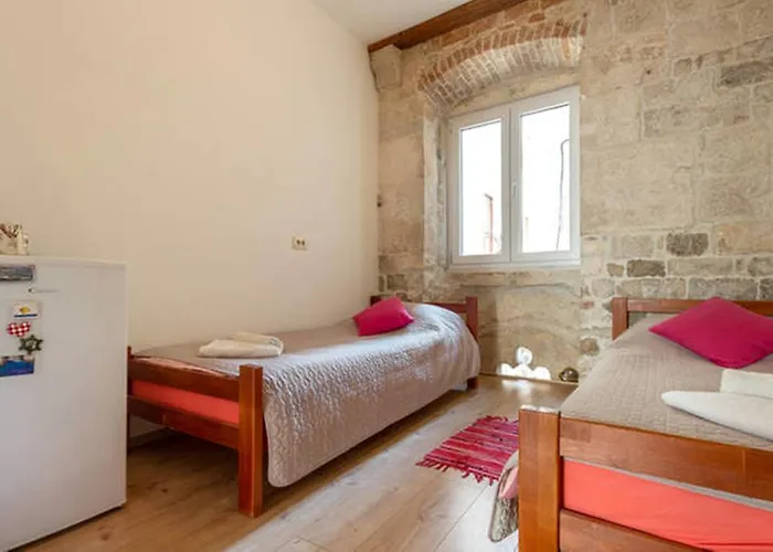 Emperor Oasis Apartment Split