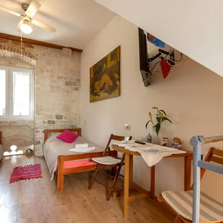 Emperor Oasis Apartman