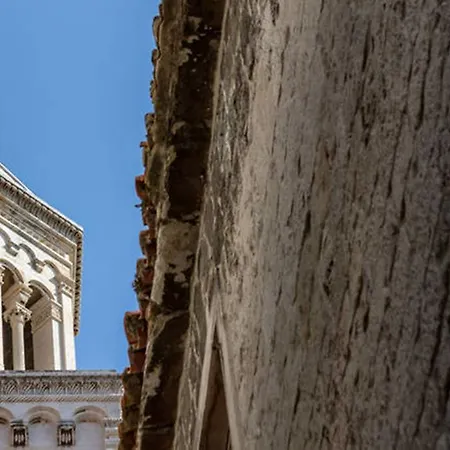 Emperor Oasis Apartman